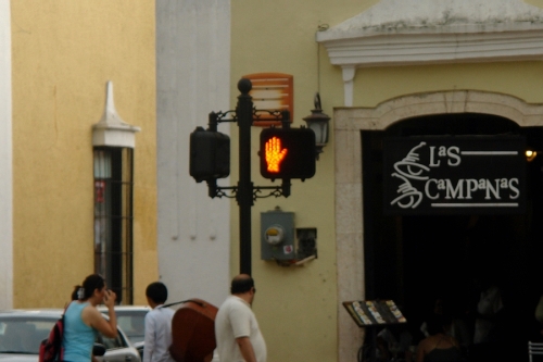 светофор на улицах Мексики