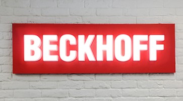 Планшет с накладными объёмными буквами «BECKHOFF»