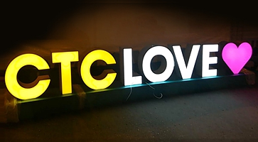 Объёмные световые буквы на улицу «СТС LOVE»