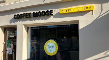 Фасадная вывеска для кофейни Coffee Moose