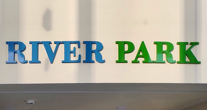 Комплект объёмных буквы из нержавеющей стали для ЖК «Ривер Парк»