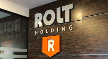 Интерьерный логотип для офиса компании ROLT