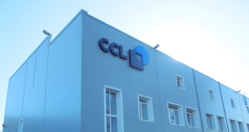 Вывеска из объёмных элементов CCL на фасаде