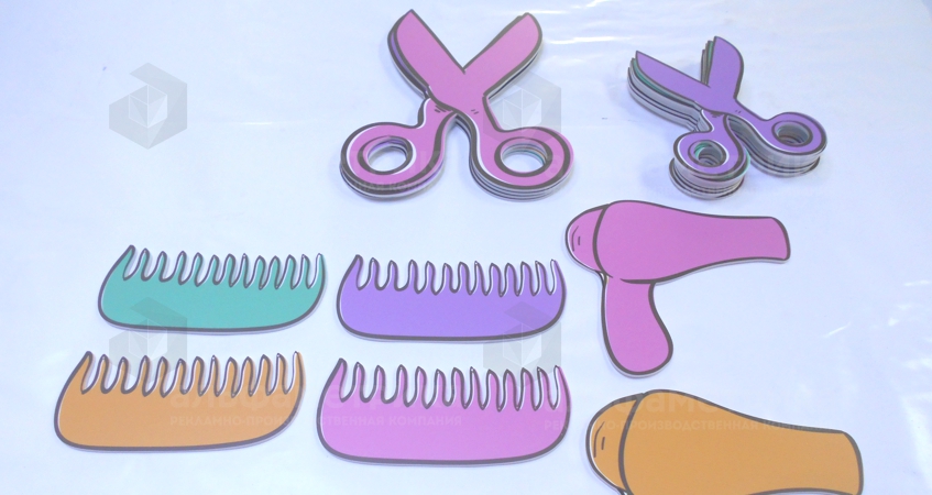 Иконки расчесок, ножниц и фена из пластика для парикмахерской, фото