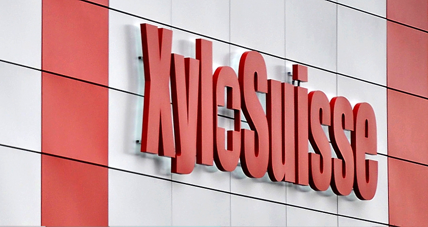Вывеска деревообрабатывающего предприятия XyloSuisse