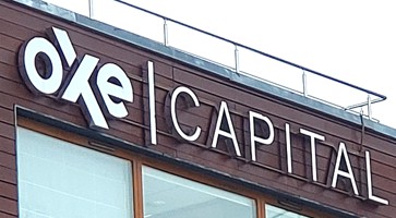 Вывеска агентства недвижимости «OXE CAPITAL» из нержавеющей стали в Жуковке
