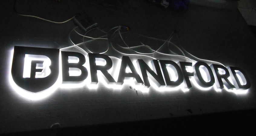 Объёмные буквы BRANDFORD и логотип из нержавейки
