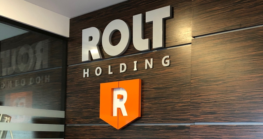 Интерьерный логотип для офиса компании ROLT