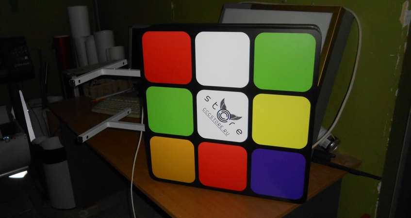 Вывеска в форме Кубика Рубика