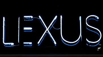 Неоновый светильник «LEXUS»